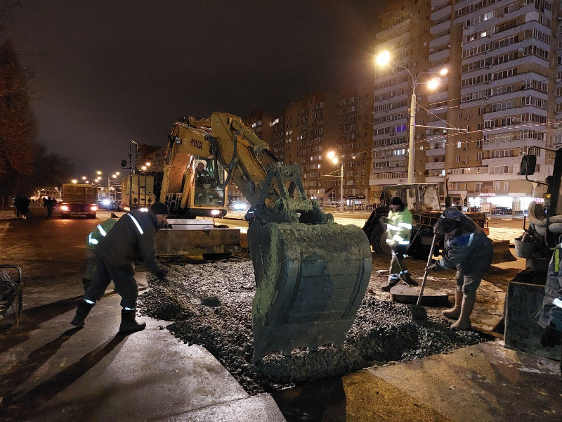 За вихідні у місті відремонтували 25 водоводів