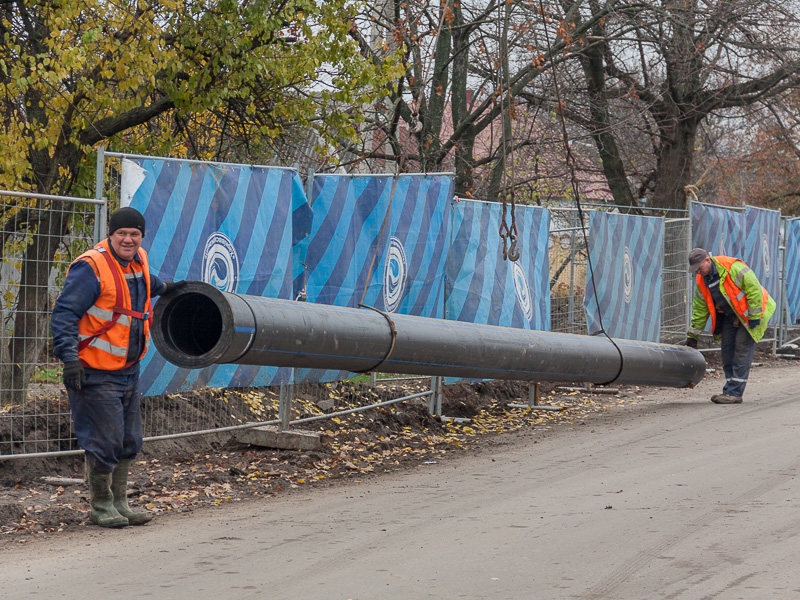 До кінця року в Новобаварському районі замінять більше двох кілометрів зовнішніх мереж водопостачання