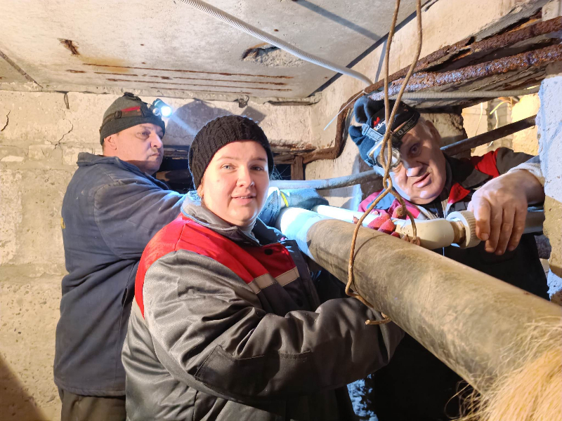 На вулиці Москалівській замінюють внутрішньобудинкові системи