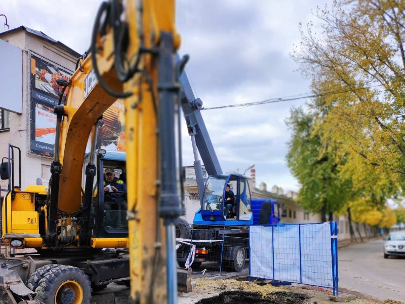 На вулиці Академіка Богомольця відремонтували водовід