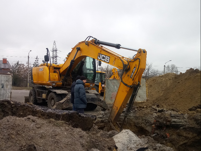 У Київському районі оперативно ліквідували складну аварію