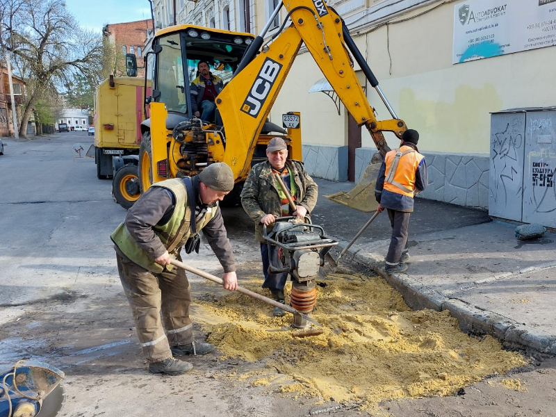 У провулку Троїцькому оперативно усунули аварію