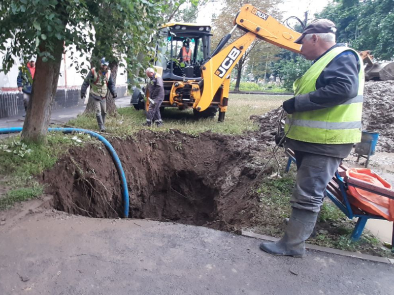 В Індустріальному районі готують водопровідне господарство до зими