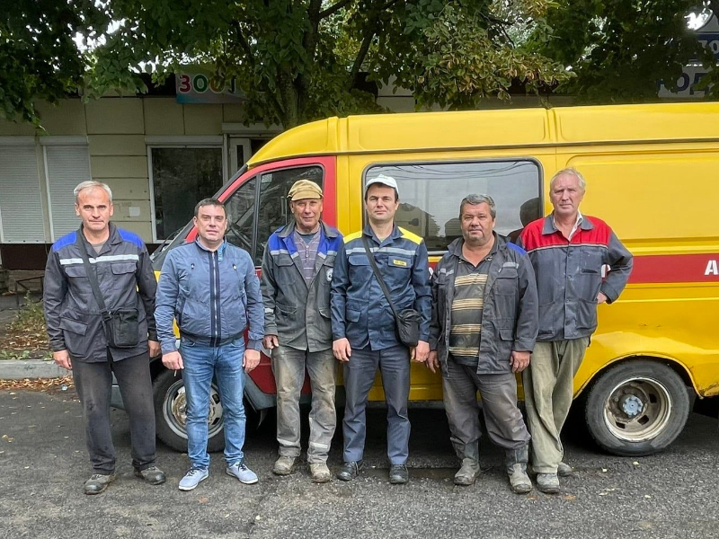 У селищі П'ятихатки відновили понад 80 метрів зруйнованих обстрілами водоводів