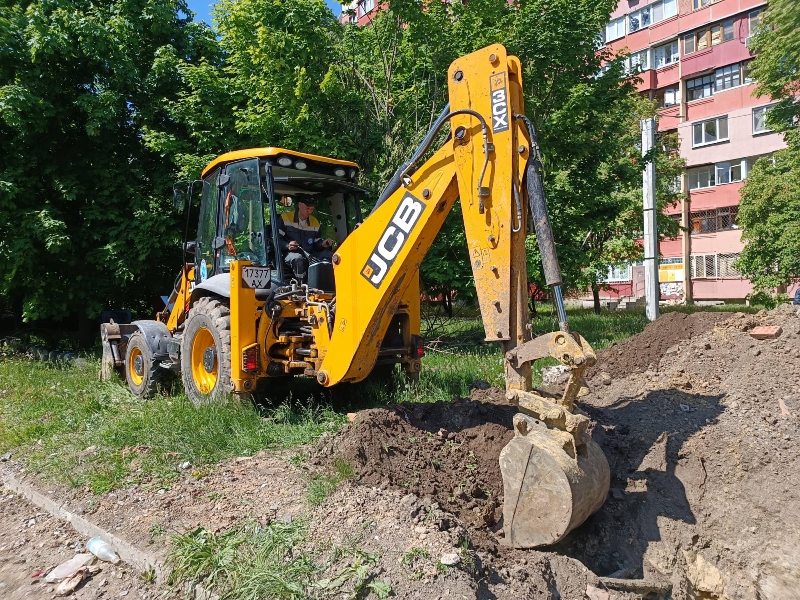 У Харкові оперативно ліквідують пошкодження на водоводах