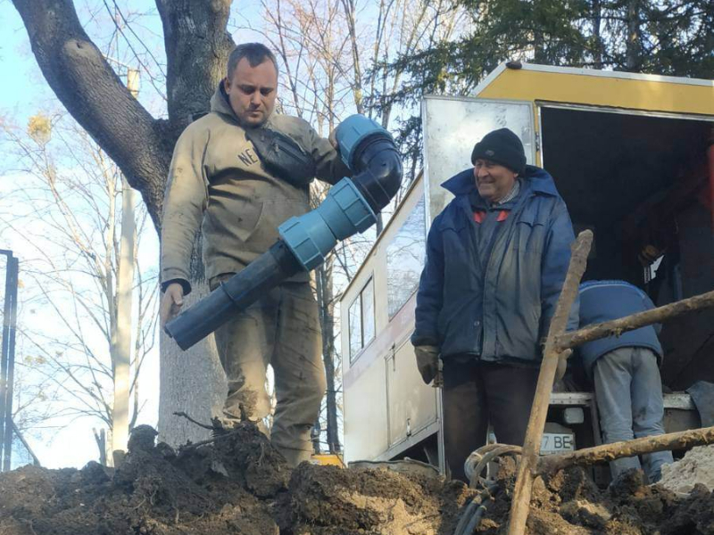 Ремонтники Салтівського району з початку року переклали 1180 м водоводів