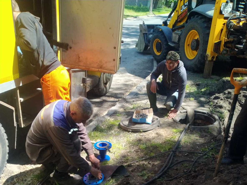 У Холодногірському районі оперативно відновлюють водопостачання